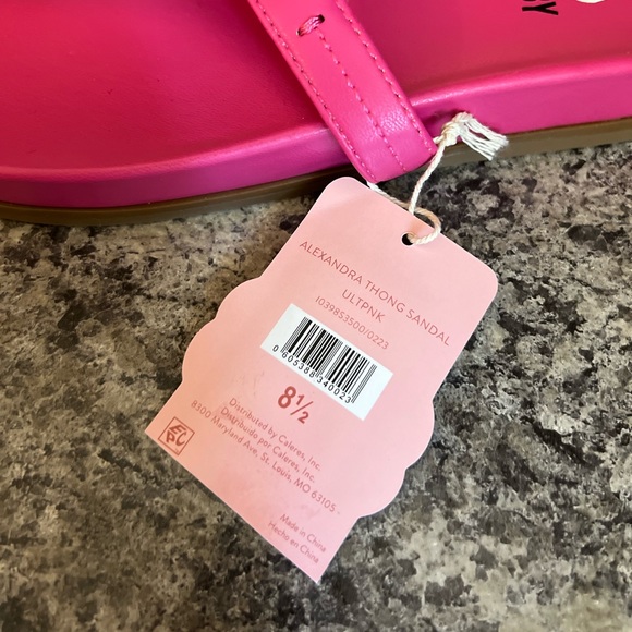 Sam & Libby Women's Alexandra Thong Footbed Sandal - Picture 3 of 9